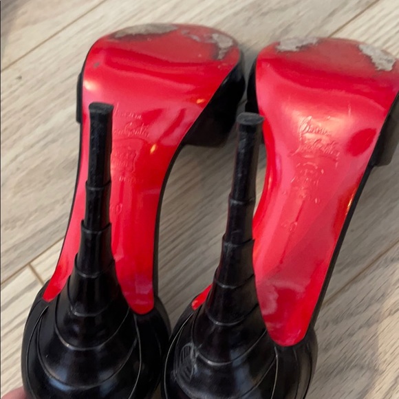 Christian Louboutin Armadillo crepe leather heels - Picture 6 of 7